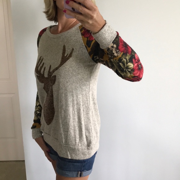 Long Sleeve Sequin Antler Pullover/Top - Picture 3 of 8